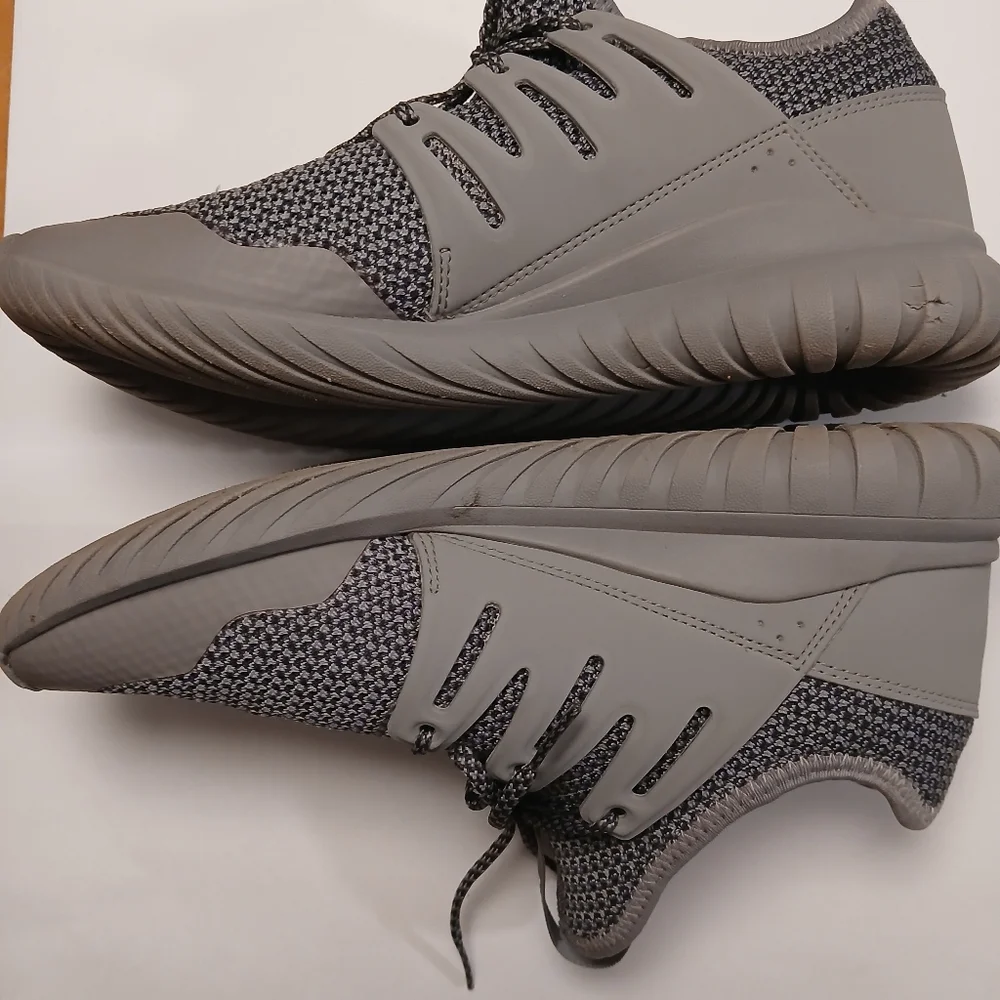 Adidas Men'sTubular Shadow Knit Gray Sneakers Size 6.5 - Picture 3 of 6